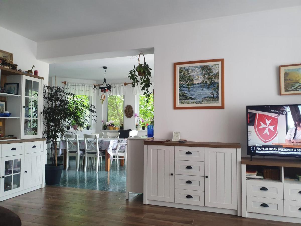 Feher Rozsa Apartman Cserszegtomaj Bagian luar foto
