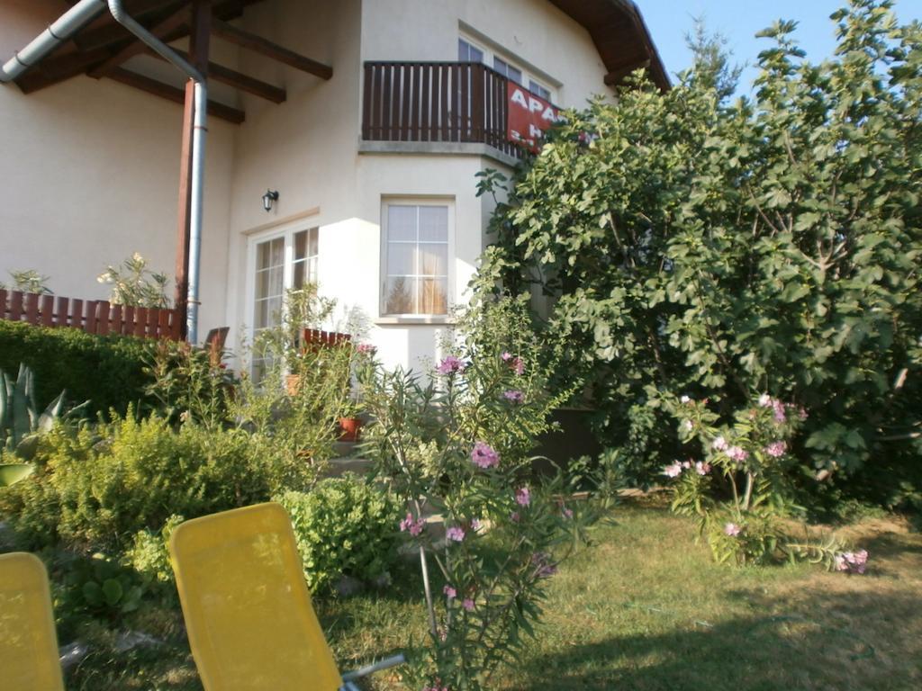Feher Rozsa Apartman Cserszegtomaj Bagian luar foto