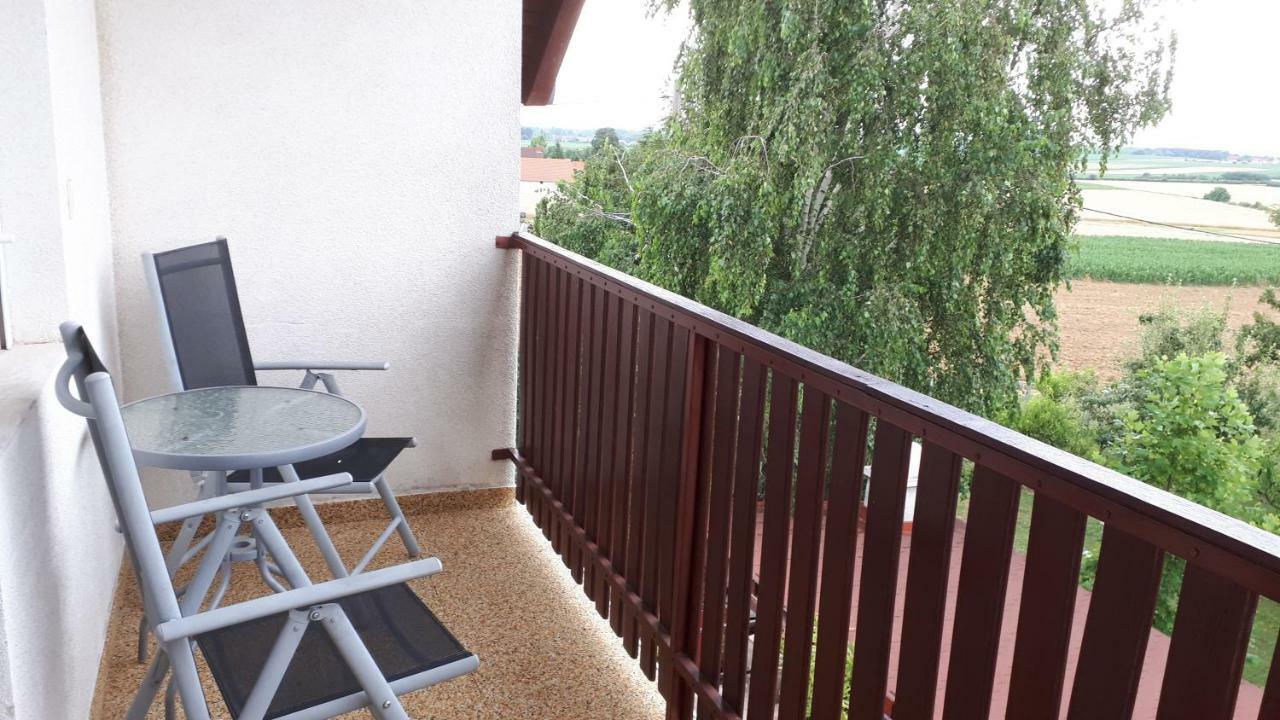 Feher Rozsa Apartman Cserszegtomaj Bagian luar foto